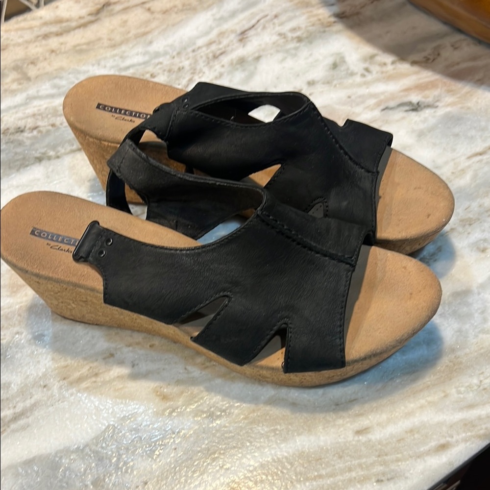 Clarks Black and Tan Wedge Sandals with Crisscross Straps